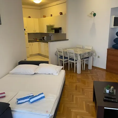 Apartmán Center - 5 Min Walk To Everything Important *